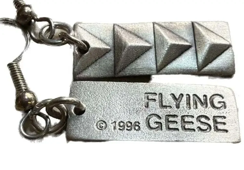 1996 Flying Geese Pewter Quilt Block Dangle Drop Earrings Quilting Vintage